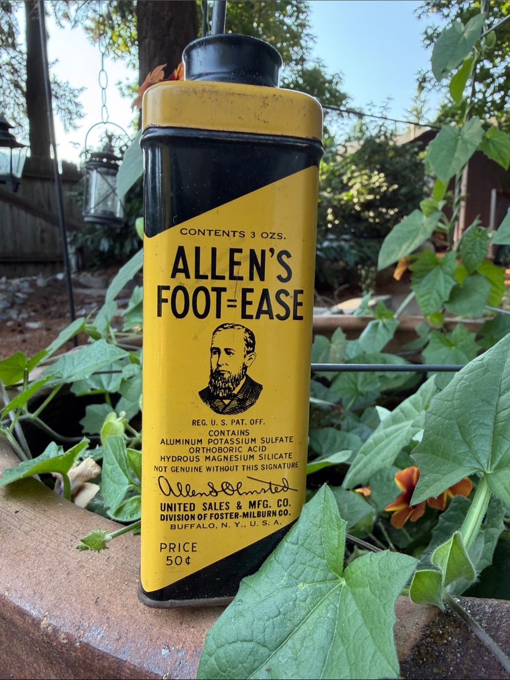 Vintage Tin of Allen’s Foot Ease
